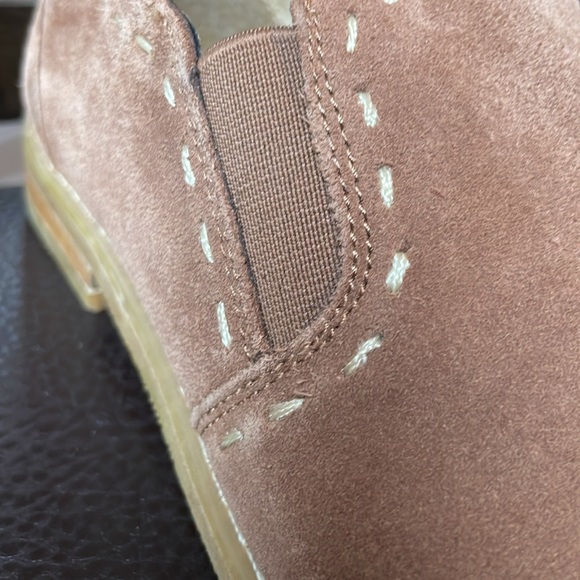 Hush Puppies Tan suede 7.5 flat casual loafer - Picture 4 of 6